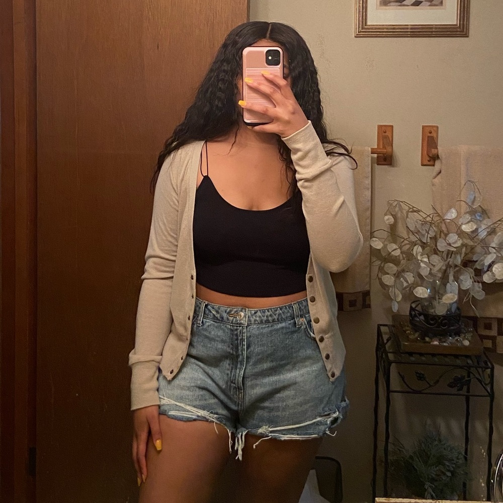 Tan Cardigan✨ - Picture 2 of 5